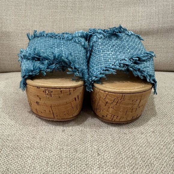 Footnotes Women's Blue Woven Sandals size 7 - Picture 3 of 6